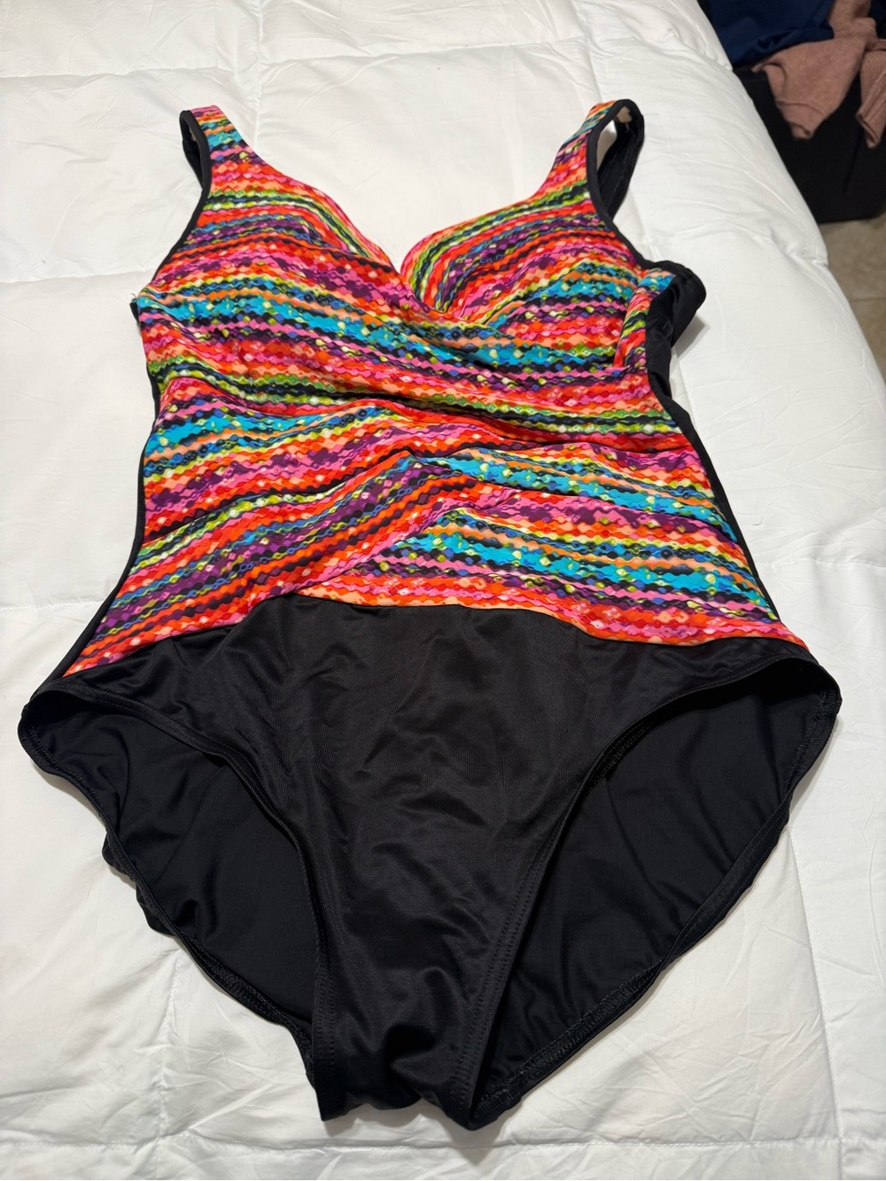 Miraclesuit women’s size 16 absolutely stunning 😍